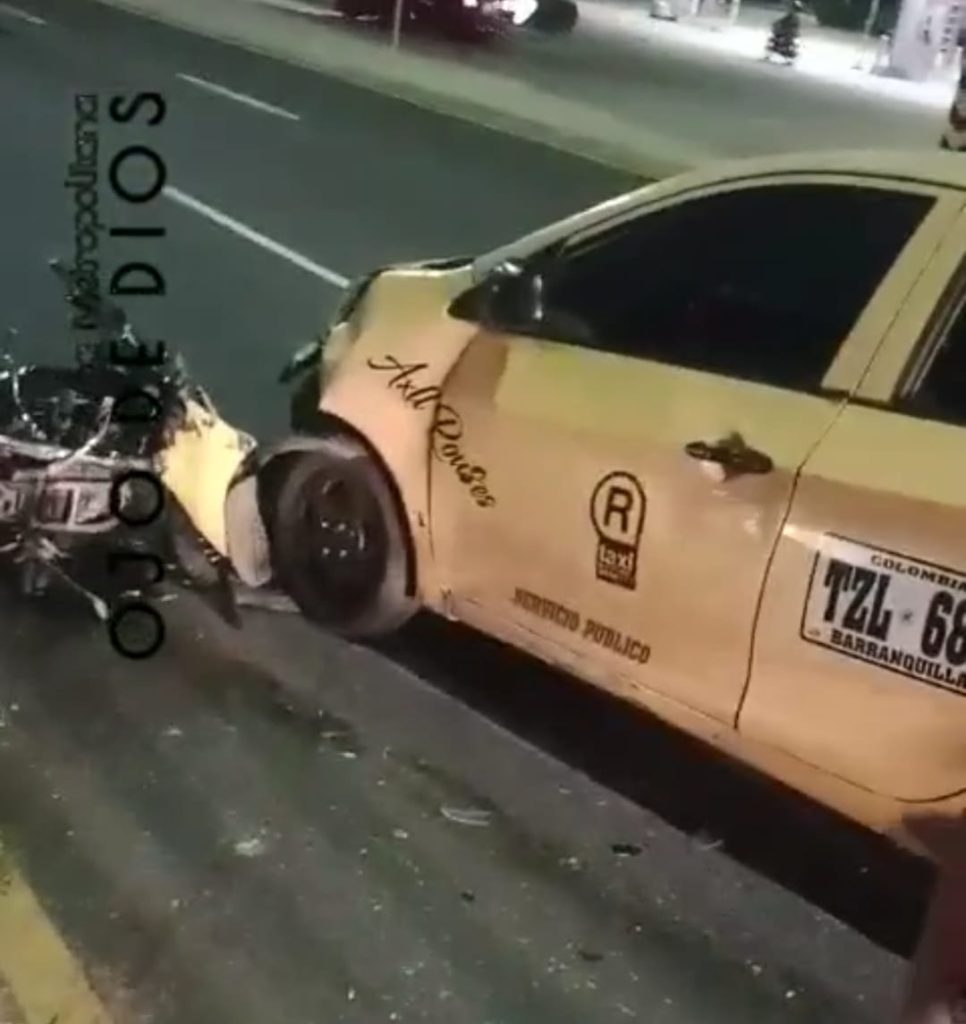 Videos Accidente En El Malecón Don De Motociclista Resulta Gravemente Herido Tras Impacto Con Taxi 4433