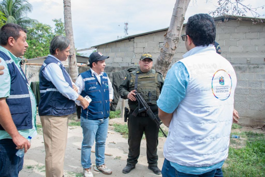 Comisión de gobierno llegó a Soplador, verificó y gestionó garantizar la seguridad de los uniformados con refuerzo policial y militar en la zona 2 6944384c dbd5 4082 9993 1906c5fe7428