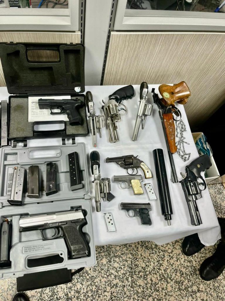 Ejército captura a 13 disidentes de las FARC en Bogotá con arsenal y dinero en efectivo 5 47028161 d8a1 4eb6 9ae6 6eccee17c76b