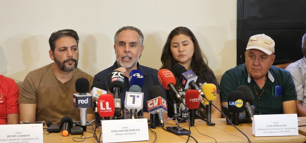 En Barranquilla, el Gobierno Petro convoca al pueblo para responder al Congreso con un "cabildo popular" 2 Cabildo popular 1