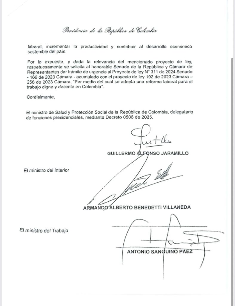 Gobierno envió mensaje de urgencia para acelerar trámite de la Reforma Laboral en el Senado 2 GrA43a6W8AAWbWk