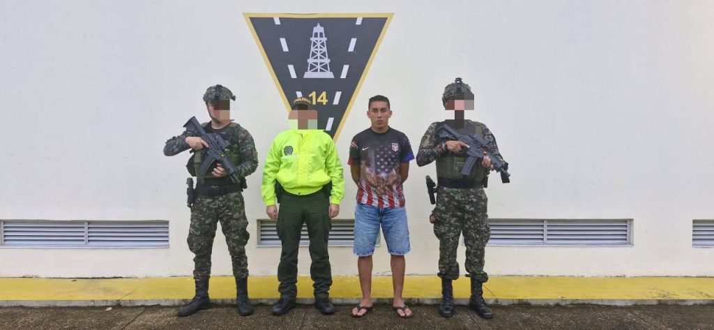 Capturan a seis integrantes del Frente “Domingo Laín Sáenz” del ELN en Arauca 2 Grze8wbXsAADNAY
