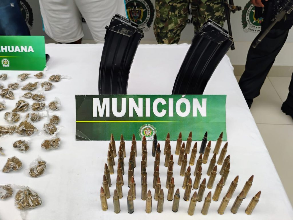 Capturados alias “Lenteja” y alias “Taja” por presunta extorsión en Sabanalarga 2 GsMM3zBXMAAzbIa