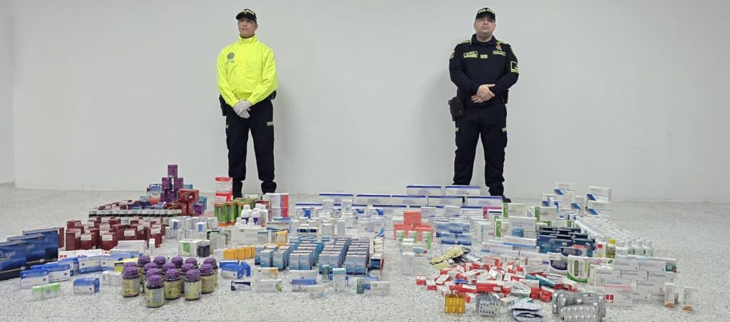 El veneno disfrazado de cura: incautan más de 22 mil medicamentos ilegales en el centro de Barranquilla 2 Medicamentos 1 0