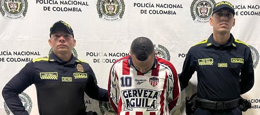 La violencia en el fútbol cobra otra víctima: capturan a viejo conocido de las autoridades tras riña en el Metro 1 Oscar Javier Sayas 0