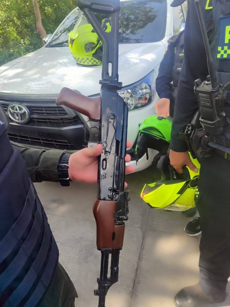 Capturan a 8 personas en medio de allanamiento del Gaula en el barrio Villanueva de Barranquilla 2 e7d6f01f e430 4e41 95e6 7d3aa9b191e3