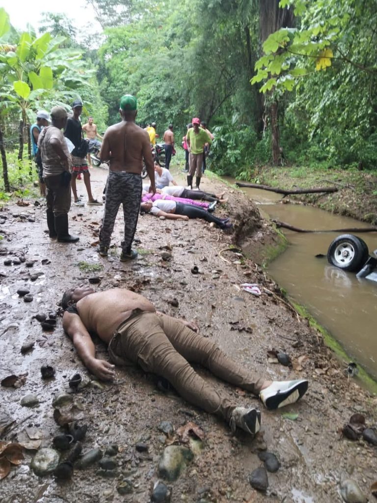 Tragedia en Dibulla: Cinco vidas perdidas en fatal accidente de tránsito 1 fd78f8fe 2d67 4d80 a60f 955436ddd25b