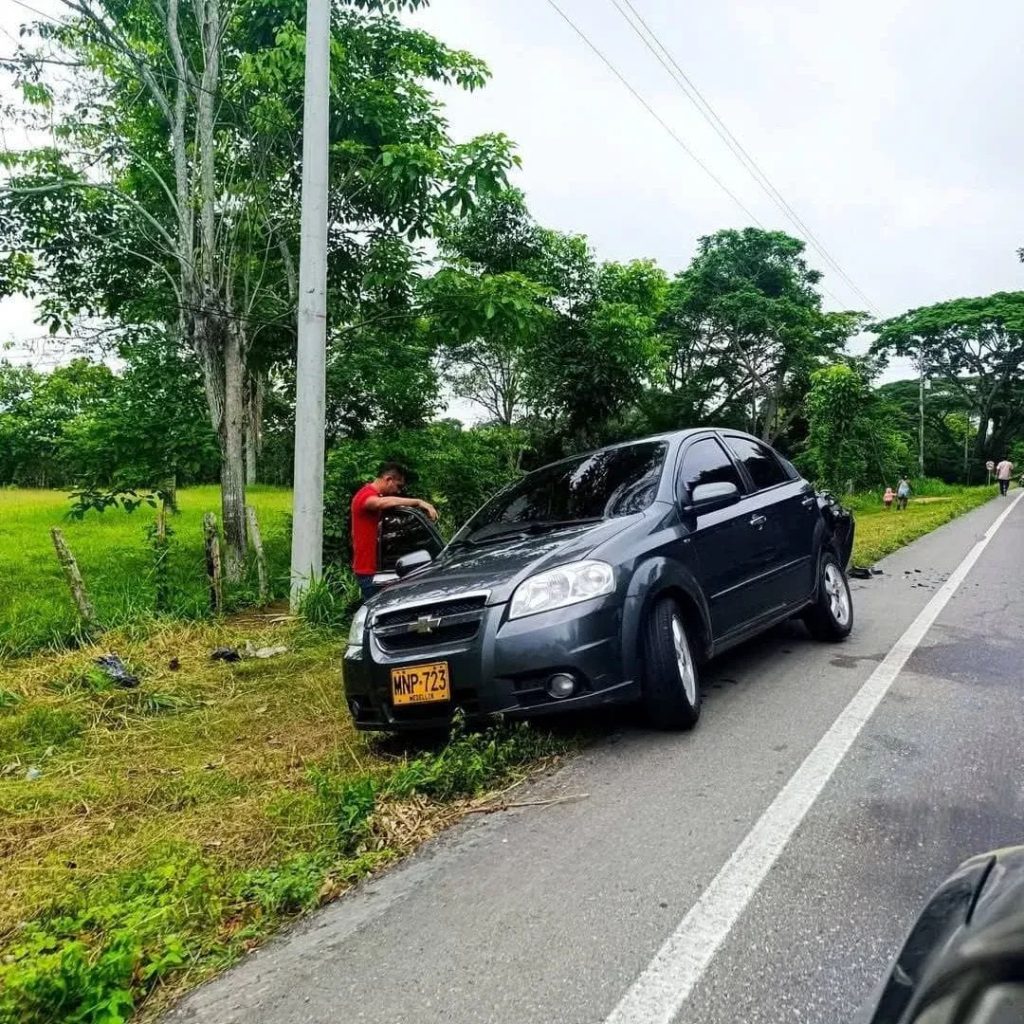 Accidente en Sampués: camión colisionó con vehículo estacionado en la Troncal de Occidente 3 02d03c73 cf90 4260 bf1a 964e2f8081d0