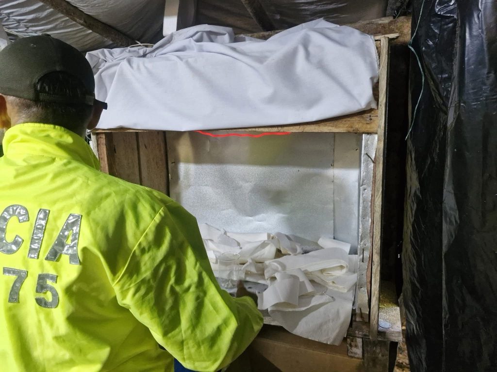 Descubren mega laboratorio de cocaína en Santander: golpe de $3.500 millones al narcotráfico 3 3aeb5e78 8ac1 4a97 aad7 48063082d6c6