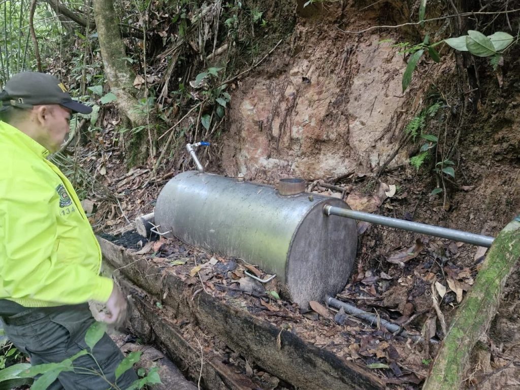 Descubren mega laboratorio de cocaína en Santander: golpe de $3.500 millones al narcotráfico 1 418540f6 79c3 4132 8759 3a86761d09e4