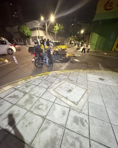 Accidente entre taxi y camioneta deja varios lesionados en el sur de la ciudad 3 502585399 1190952459738228 4903326770149621472 n