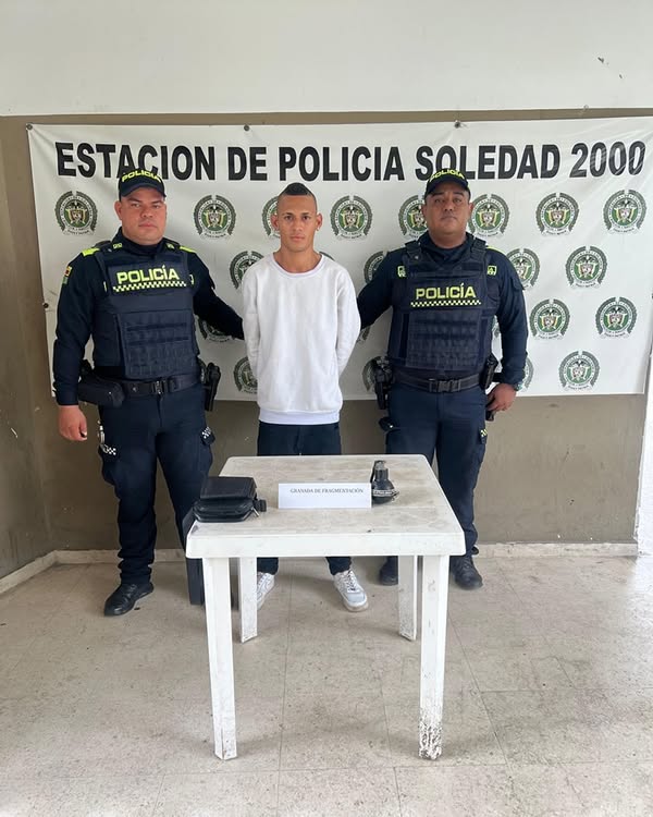 Presunto extorsionista del Clan del Golfo fue capturado con panfletos y una granada en Soledad 1 503658918 122191621334262691 4757184432764875264 n 1