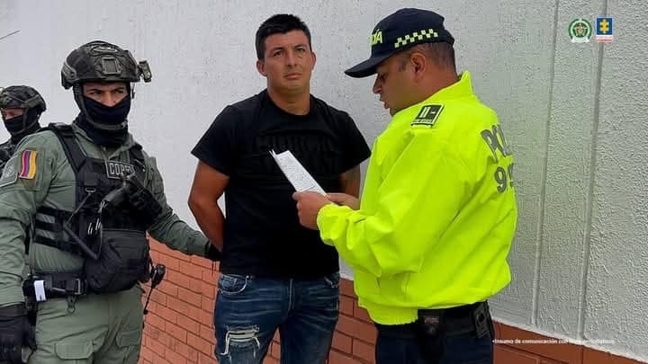 Cinco policías detenidos por contrabando en la frontera Colombia-Venezuela: duro golpe a la institucionalidad 5 503893700 1260654012728819 4559156383023295316 n
