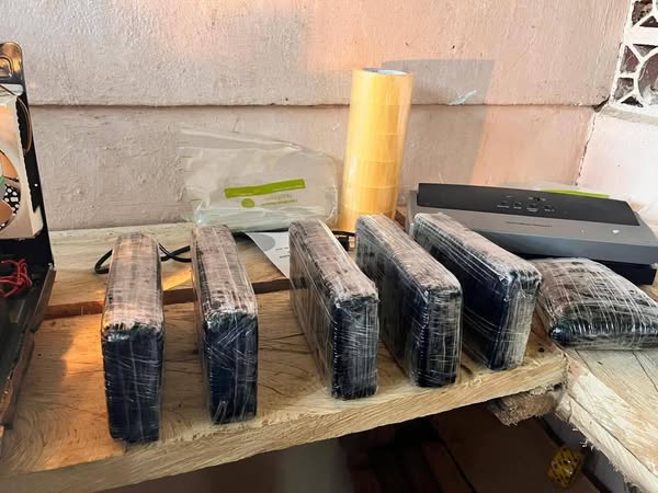 Golpe al ELN en Norte de Santander: Ejército y Policía desmantelan laboratorios de droga 2 514418008 1045665831100407 656551583423963947 n