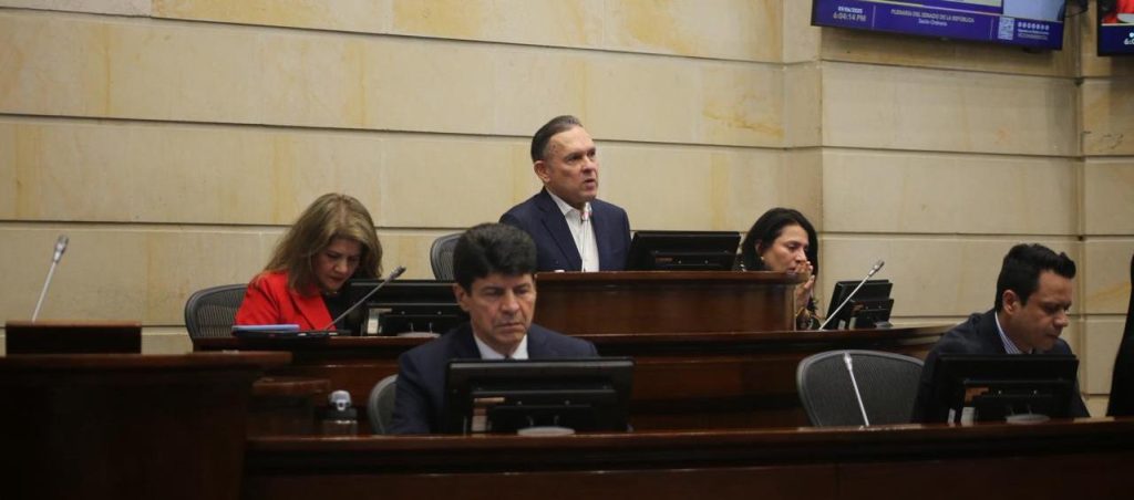 Senado aprueba el 75% de la Reforma Laboral y aplaza debate de los puntos más polémicos 1 Cepeda 6