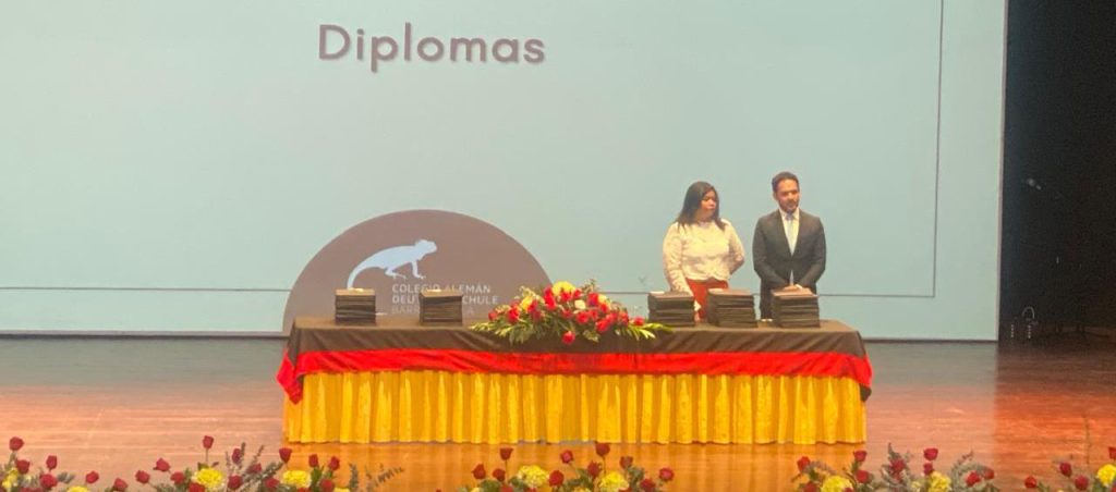 Graduación con tufillo amargo: el "peo atómico" que hizo estallar al Colegio Alemán 1 Colegio Aleman 1 0