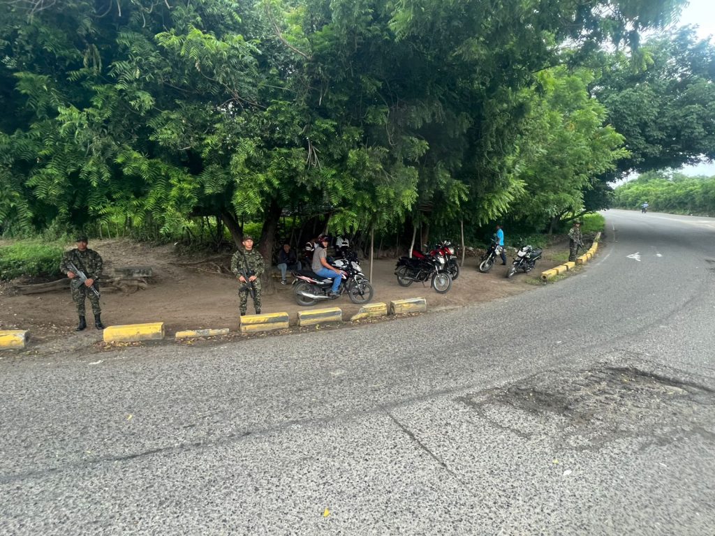 Ciudades intermedias piden intervención urgente del Gobierno ante ola de violencia en Soledad y Malambo 5 Ejercito en punto estrategico en Malambo