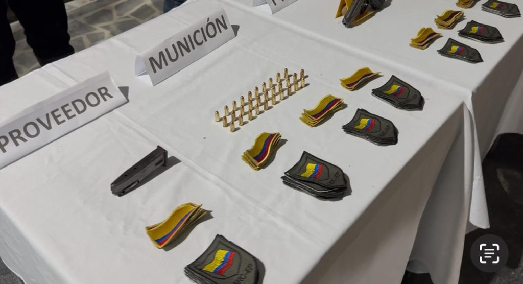 Capturan en Caquetá a alias ‘Raúl’, cabecilla de finanzas de disidencias que extorsionaba a campesinos y ganaderos 2 GtZ6AgyX0AAyi0h