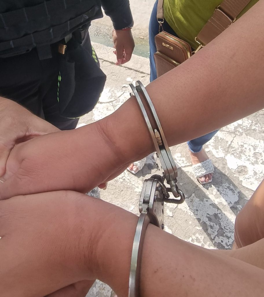 De un charco a una agresión: denuncian abuso policial en Las Nieves 1 Joven esposada