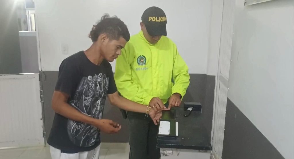 Capturados alias “Mono Peca” y alias “Luis” en Córdoba - Bolívar, señalados de dinamizar el tráfico local de estupefacientes 4 ae7e573f b2b8 4678 bc14 34e14c33b9c9