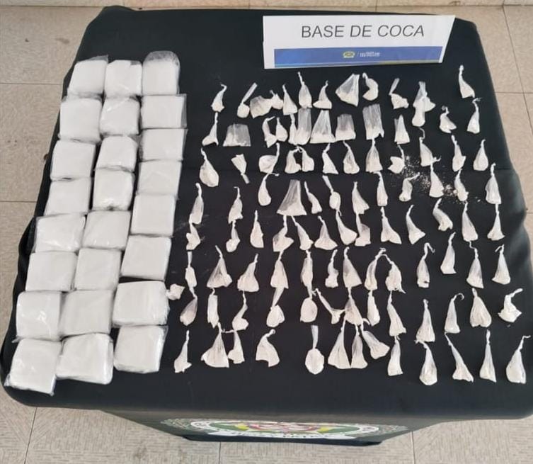 Capturan a 2 hombres en Magangué por tener más de 365 dosis de cocaína 2 b14b155c f208 47cb b006 0b7a806ca8be