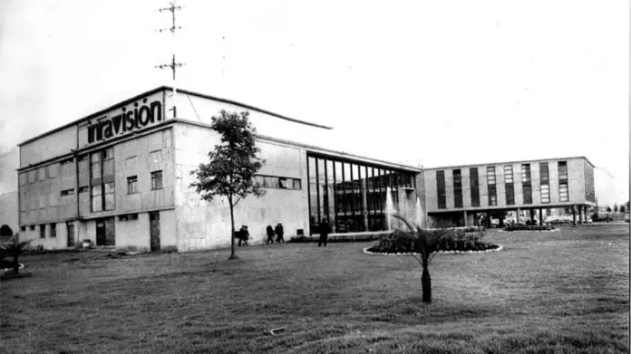 Un día como hoy 13 de junio de 1954, se prendió por primera vez un televisor en Colombia 4 historia de tv