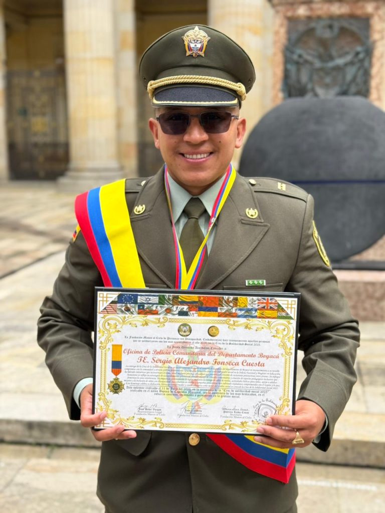 Cruz de la Solidaridad Social para un policía que convirtió el servicio en misión de vida 4 2c7c8b19 e091 4eb3 8545 f32a169ad3f6