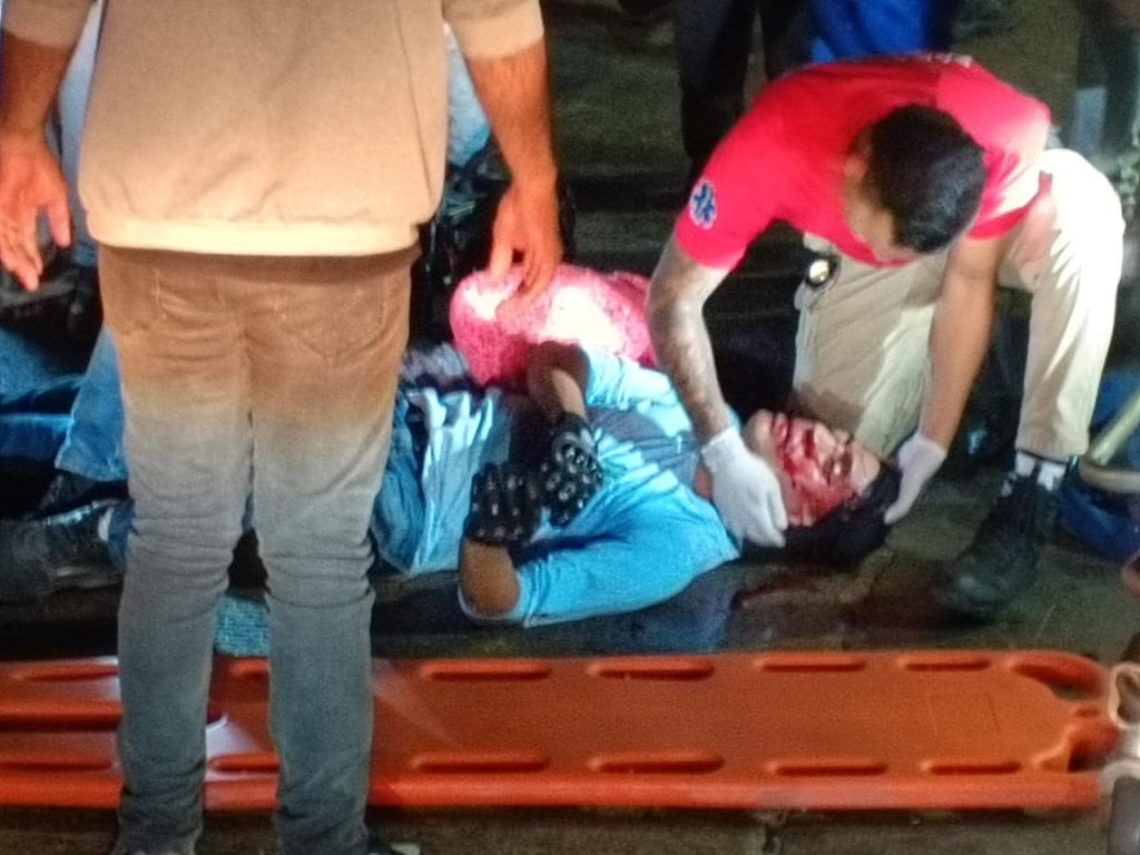 Accidente entre moto y bus en la calle 30 de Barranquilla deja dos heridos 3 45a844d0 d897 46ff 8498 cf5fcda8f856
