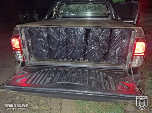 Ejército aniquila a presunto narcotraficante, hiere a otro y captura a dos; además incauta 600 tacos de cocaína 2 515069694 1156370559856506 2766422018729434055 n