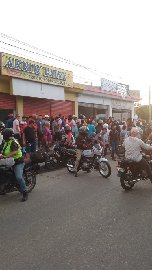 Murió cajera baleada en ataque extorsivo a restaurante del barrio La Paz 4 517389363 122162180930392358 2845279296803266445 n