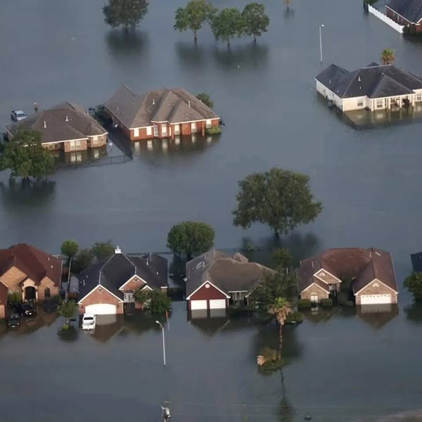 Texas bajo el agua: sube a 82 el número de fallecidos por inundaciones 4 517840737 1179813064160159 5092911774146702056 n