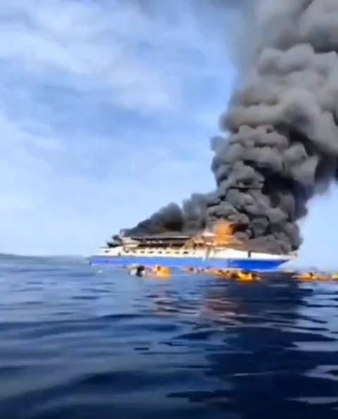 Terror en altamar: más de 250 personas se lanzan al mar por incendio en ferry ‘KM Barcelona’ en Indonesia 2 518371580 1347853347053501 1043357483294584358 n