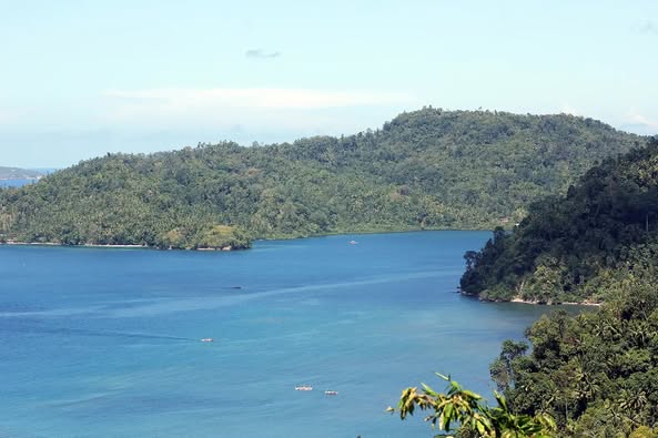Terror en altamar: más de 250 personas se lanzan al mar por incendio en ferry ‘KM Barcelona’ en Indonesia 5 520961953 718619654296949 3174305526997769238 n