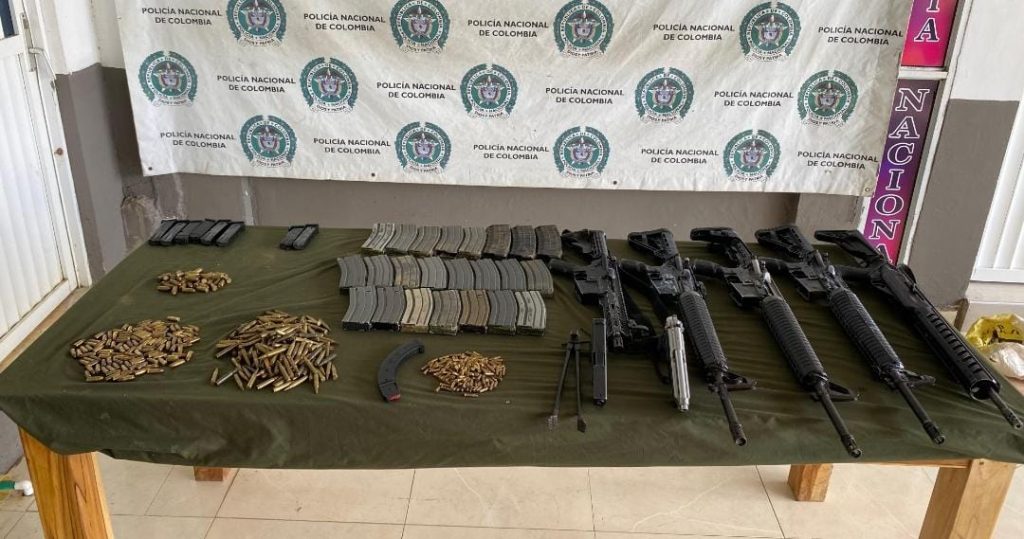 Golpe a la delincuencia en Bolívar: 21 capturados y fuerte incautación de material de guerra 9 676de0a9 b754 4071 ae9e 99a604ecaa01
