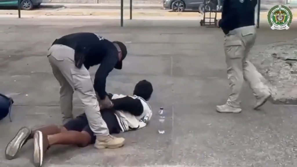 Este fue el sujeto capturado en Barranquilla, requerido por terrorismo en Europa 3 676dfb25 c3a3 45a5 b8ba ba6d238166f2 18 1024x575 1