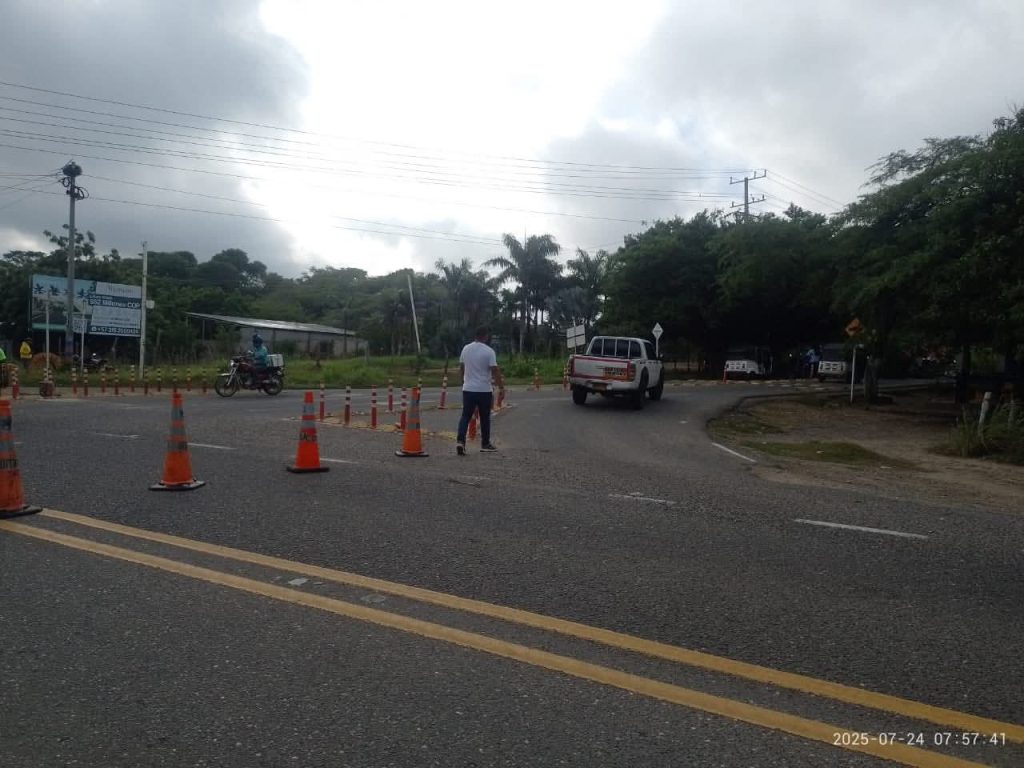 Bloqueo en la Vía al Mar: Caseteros de Santa Verónica exigen soluciones frente a la erosión costera 1 812d63c0 475b 47dc 85c5 b69a779b882a