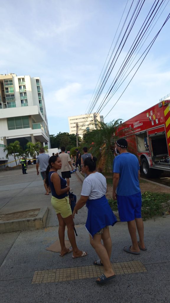 “Hubo tres muertos y 13 lesionados”: reporte de autoridades tras incendio en edificio Flores del Recreo 2 961e677b c5a4 4e4b a761 301e86f4223d