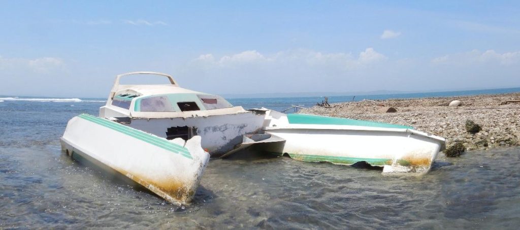 Los barcos fantasmas del mar Caribe: una amenaza invisible que crece en nuestras costas 1 BARCOS ABANDONADOS 0