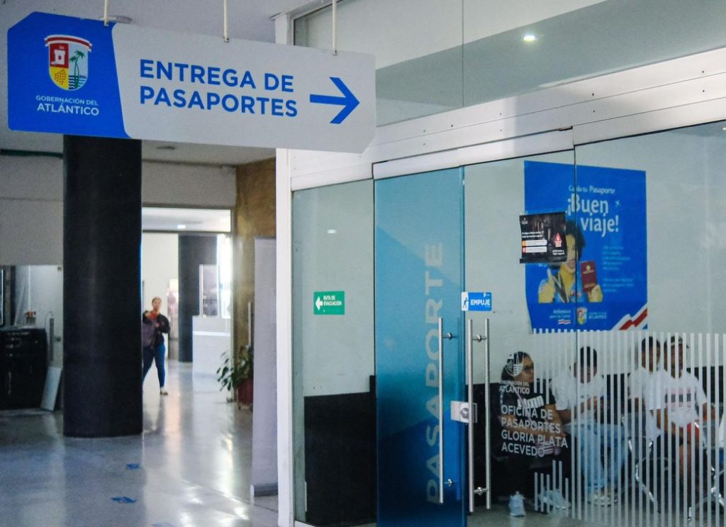 Gobernación del Atlántico amplía a 500 las citas diarias para pasaportes por alta demanda ciudadana 1 Pasaportes 1