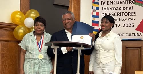 Juan Colón, el poeta del Caribe que emocionó al Congreso de EE. UU. 1 a81402f5 2a02 4000 bf6a f33f9a7e8818