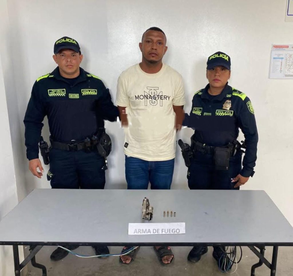 ¡Le falló el "plomo santo"! Hombre cayó con revólver sin serie y cartucho disparado en Ríos de Agua Viva 2 c4dbc0bf 238a 4b13 b023 96983731c383 1