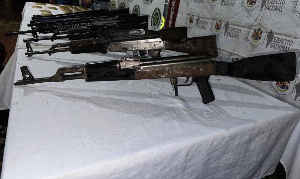 Policía y Ejército halla arsenal del ‘Clan del Golfo’ en Altos del Rosario, Bolívar 1 0bce35c6 52ec 402e 8b0c 7dddd80363bf