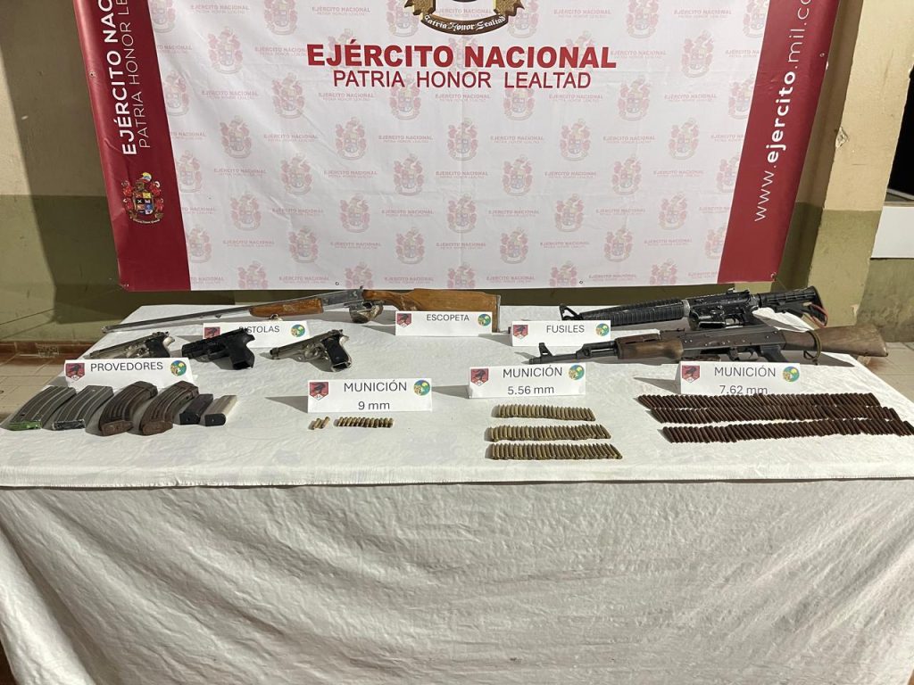 Ejército capturó a presuntos integrantes del ‘Clan del Golfo’ en el sur de Bolívar 1 35745937 7108 4e2f b861 f1f40c1f97ae