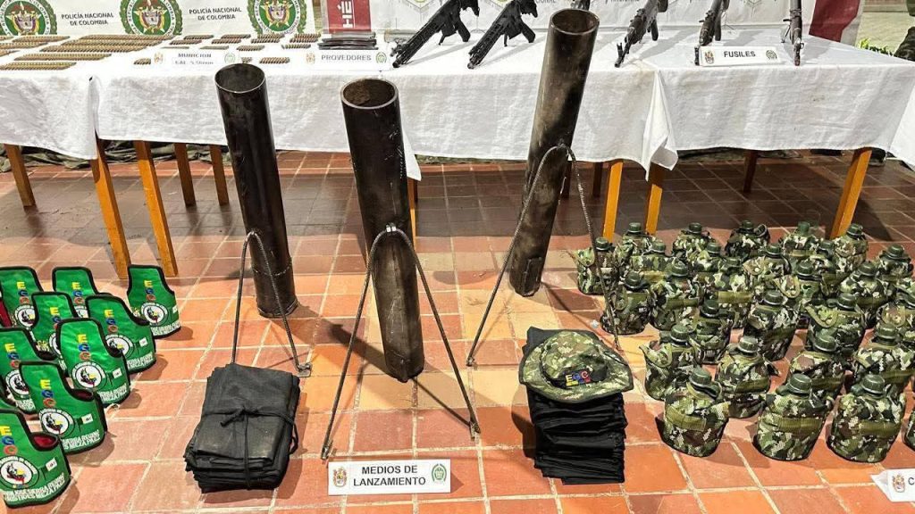 Policía y Ejército halla arsenal del ‘Clan del Golfo’ en Altos del Rosario, Bolívar 5 4bf29d2e e275 4235 bab1 682370b856e5