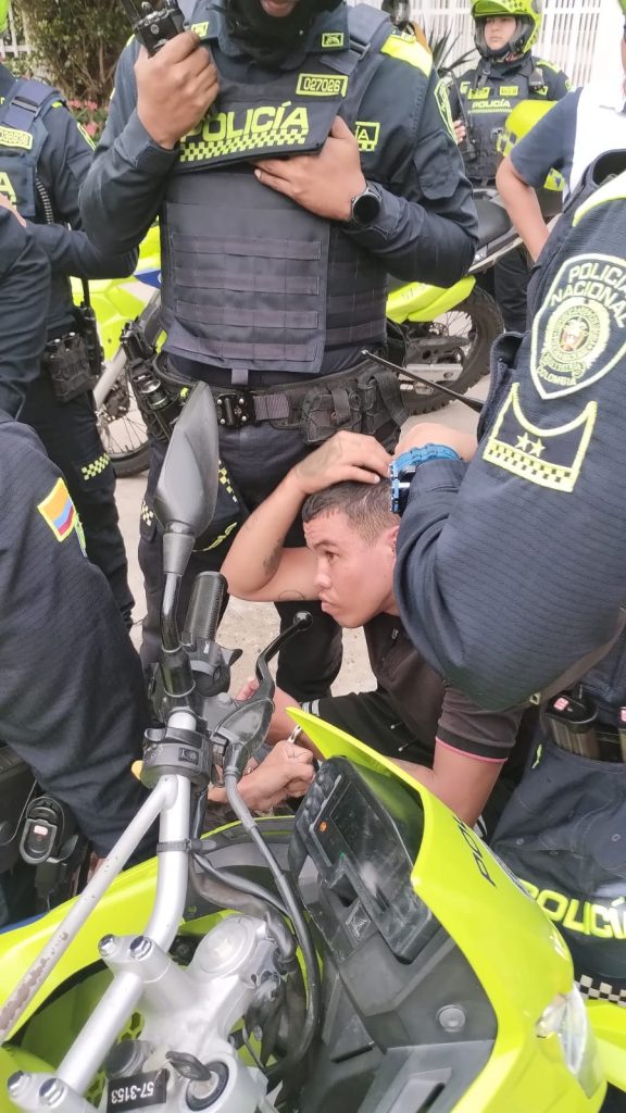 VIDEO: Capturan a dos personas por presunto hurto en la carrera 42C con calle 92 2 4d9c180a e532 443b ac12 a50291494931 1
