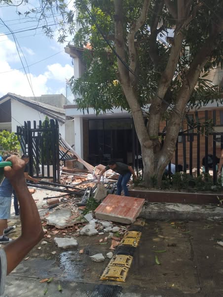 Tragedia en Barranquilla: una persona muerta tras desplome de vivienda en San Felipe 5 515435939 1101337412064518 6484859189306496329 n