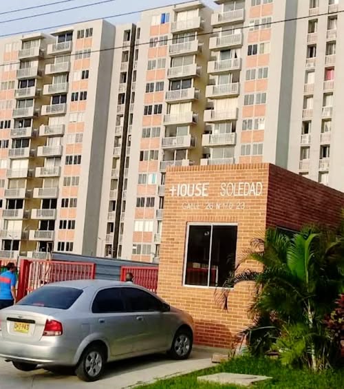 Otro golpe de la Sijín: nuevo allanamiento en el conjunto residencial Más House de Soledad 1 535925746 122238298136076699 8164259859629027464 n