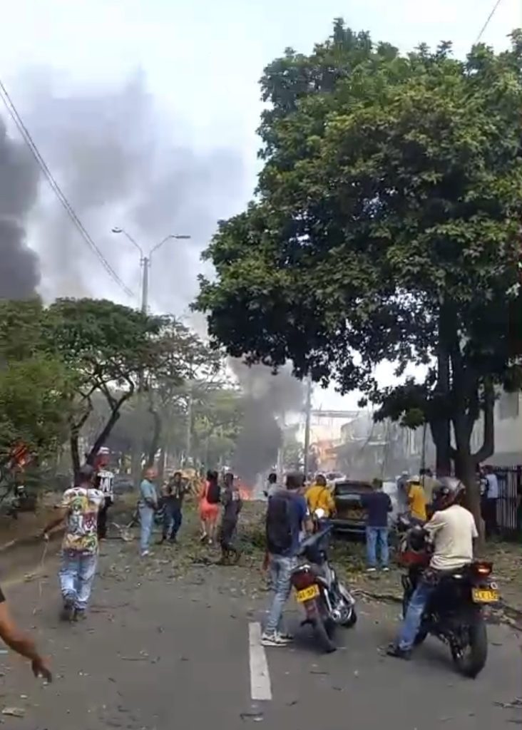 Colombia bajo fuego: 18 muertos y más de 70 heridos en atentados en Cali y Antioquia 11 535986177 10162011312943049 8678525920861576168 n