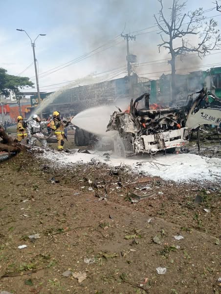 Colombia bajo fuego: 18 muertos y más de 70 heridos en atentados en Cali y Antioquia 4 536276131 10162011302893049 3635499657128198336 n
