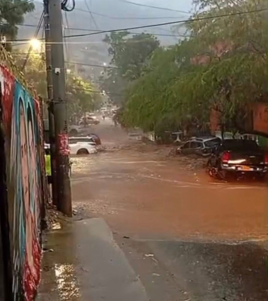 Santa Marta y sus 500 años con el agua al cuello: más de 60 barrios inundados y la ciudad en alerta naranja 7 5aa5c655 d086 432e 8ce1 5106a2d46f40